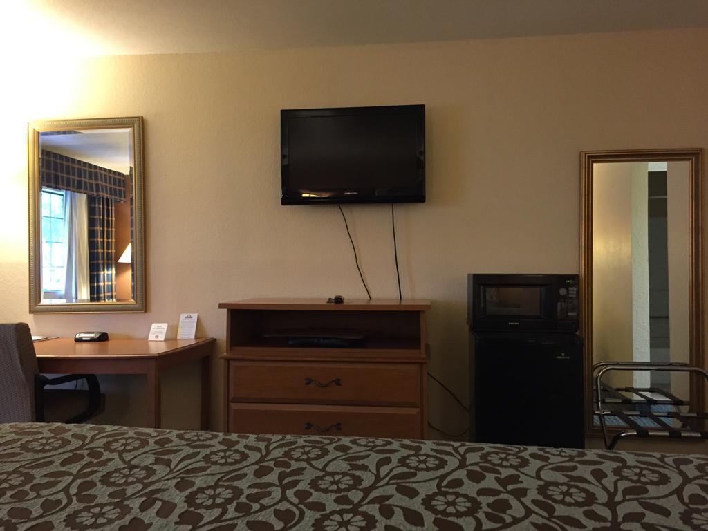 Days Inn By Wyndham New Braunfels Cameră foto